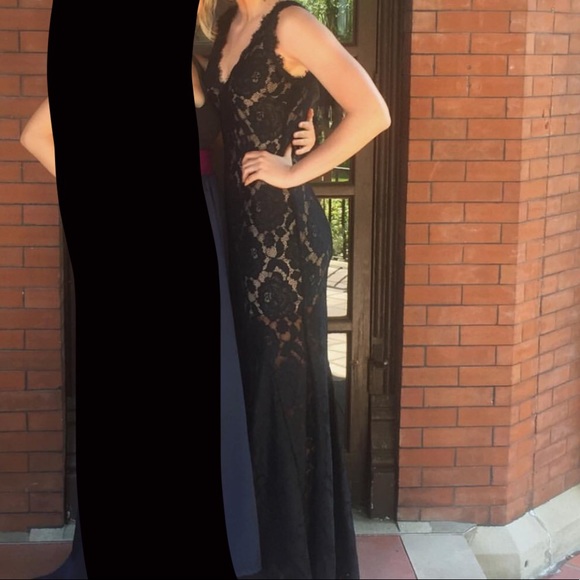 Dresses & Skirts - Selling my prom dress.